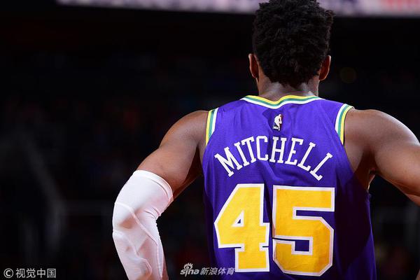 熱火官方：拉松右腳扭傷提前退賽 本場比賽將不會回歸