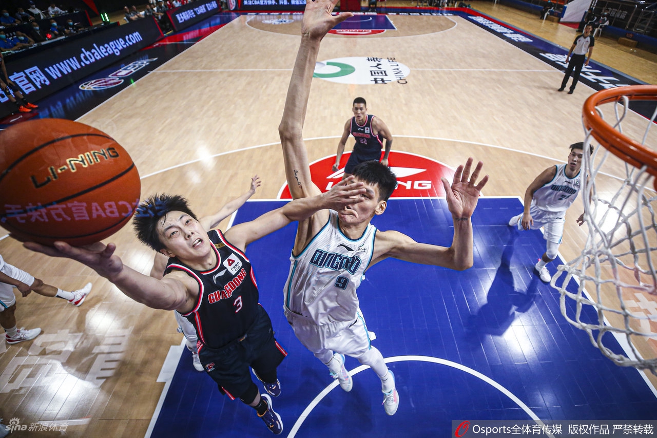 外線沒譜！一節(jié)半時間森林狼三分13中0 其中愛德華茲三分4中0