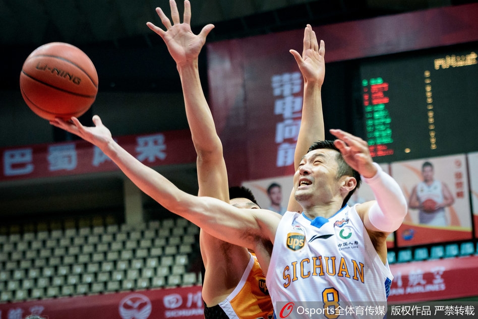 TA：內(nèi)部人士稱紅軍進攻端爭勝心太強，經(jīng)常各自為戰(zhàn)表現(xiàn)自己