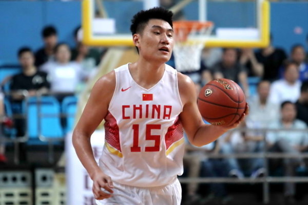 [流言板]首節(jié)發(fā)揮！西蒙斯全場出戰(zhàn)22分鐘，7中5得到10分4籃板7助攻