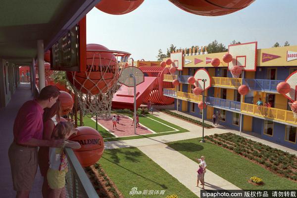 巴斯托尼：初到國米想租借離隊但孔蒂留下了我，他讓我獲得了機會