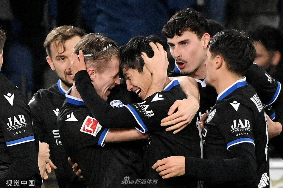 大羅憶銀河戰(zhàn)艦：當時所有人薪水相同，但我和小貝通過贊助掙更多