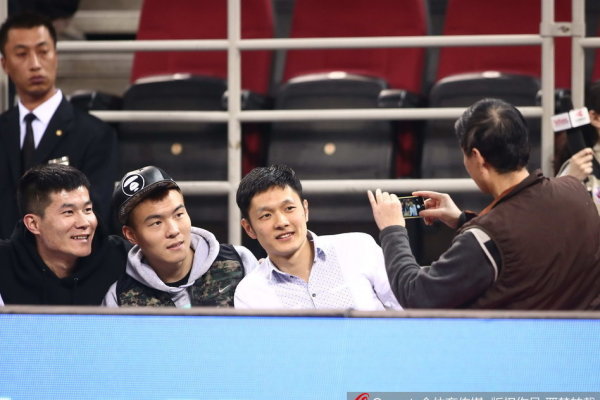 官方：英冠牛津聯(lián)租借切爾西20歲中場馬托斯，租期至本賽季結(jié)束