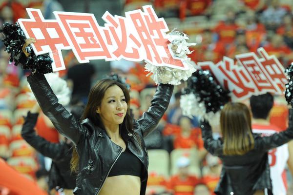 直播吧10月09日訊 據(jù)名記Shams報道，消息人士透露，騎士有意簽下自由球員馬利克-比斯利。據(jù)報道，雖然加蘭能在賽季初期回歸，但斯特魯斯會因傷缺席一段時間，騎士希望簽下比斯利來填補空缺。但據(jù)了解，比