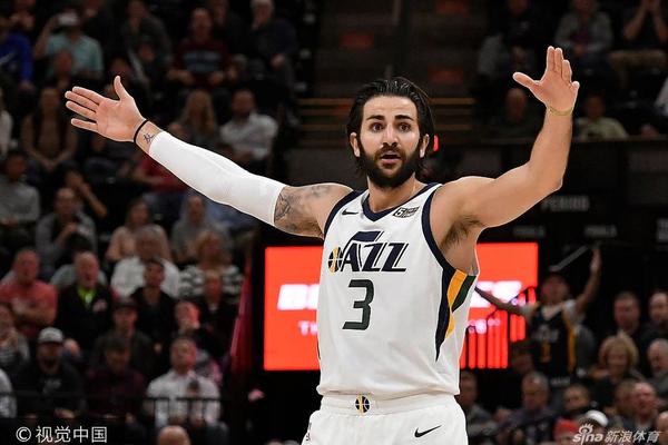 持續(xù)發(fā)力！特雷·楊超遠三分再中 老鷹第三節(jié)單節(jié)轟下42分