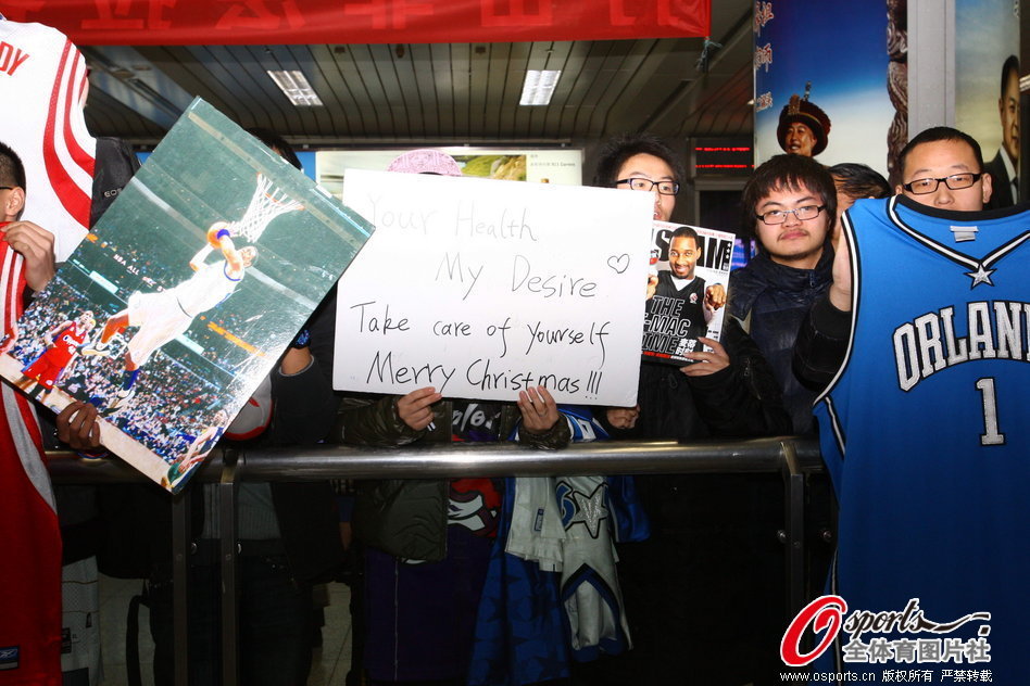 字母哥連續(xù)推土機瘋狂碾壓追夢 連續(xù)一打N強攻籃下打進！