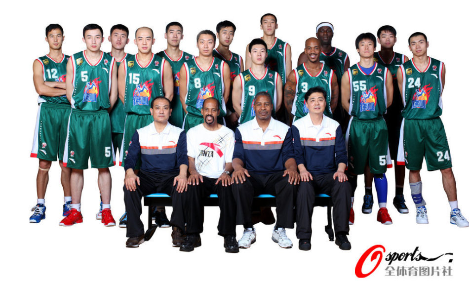 曼聯(lián)vs狼隊首發(fā)：姆伯莫、B費、芒特先發(fā)，海文出戰(zhàn)