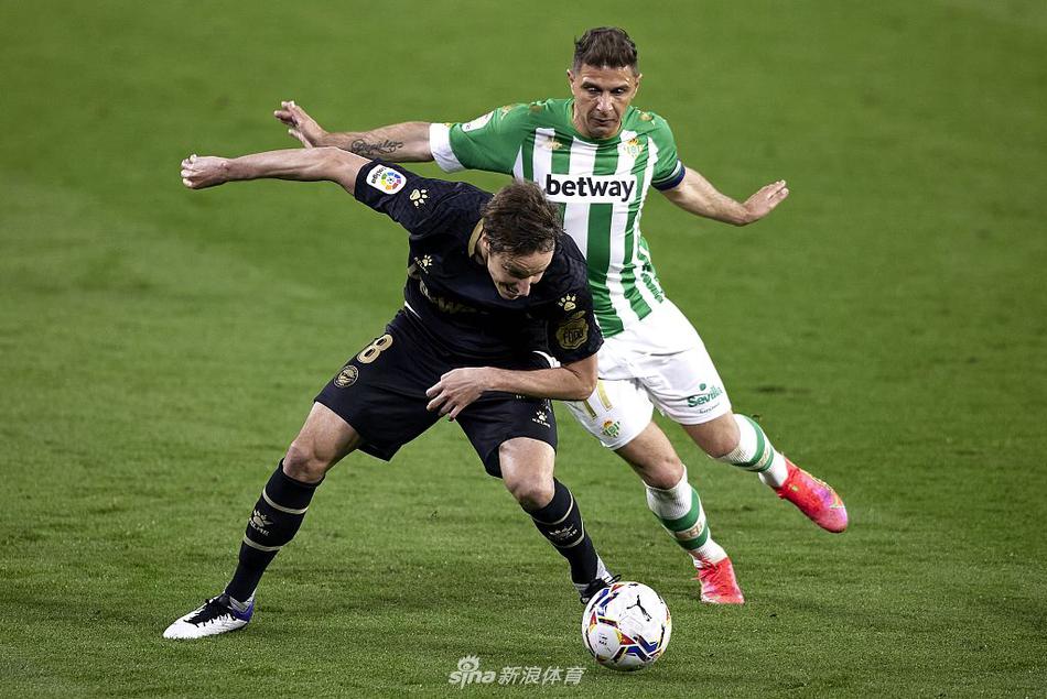 每體：巴薩接近簽下埃及小將哈姆扎，已經(jīng)和開羅國民達成協(xié)議