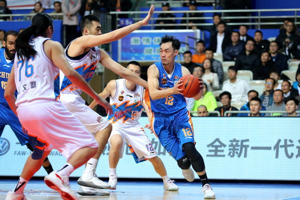 [流言板]太鐵！勇士全場三分45中12命中率27%，太陽35中9命中率26%