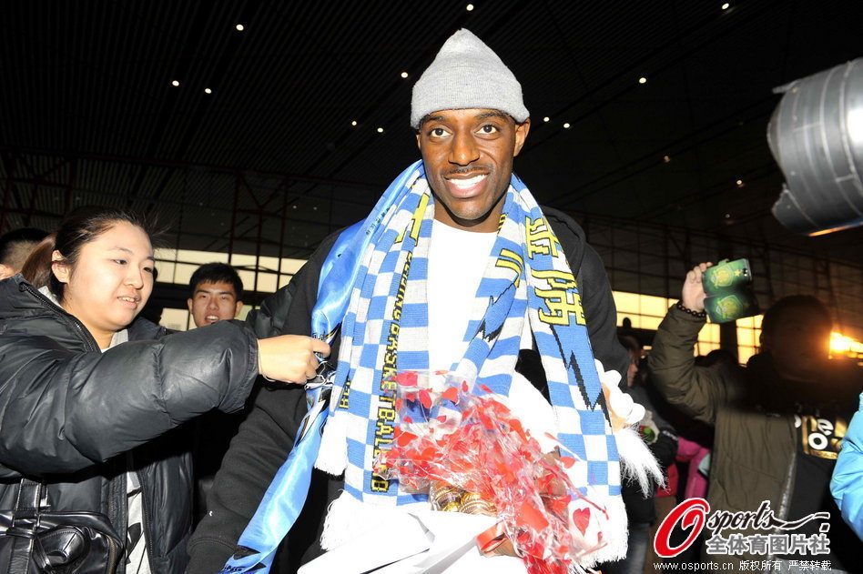 直播吧12月31日訊 NCAA名帥里克·皮蒂諾表示現(xiàn)在的NCAA已經(jīng)和職業(yè)聯(lián)賽無異。他說：“我看到的大學教練們說的都很好，但沒被提到的是，現(xiàn)在已經(jīng)不再是大學籃球了。這更像是職業(yè)籃球，預算都能跟歐籃聯(lián)媲