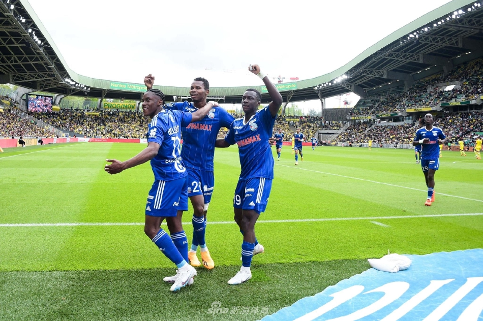 火藥味！追夢霍蘭德對抗后發(fā)生口角，隨后被隊友拉開