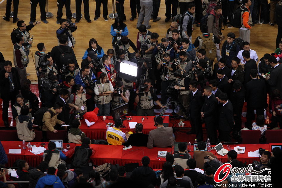 阿利松談薩拉赫：希望有個對利物浦好的結(jié)局 他本意并非不尊重誰