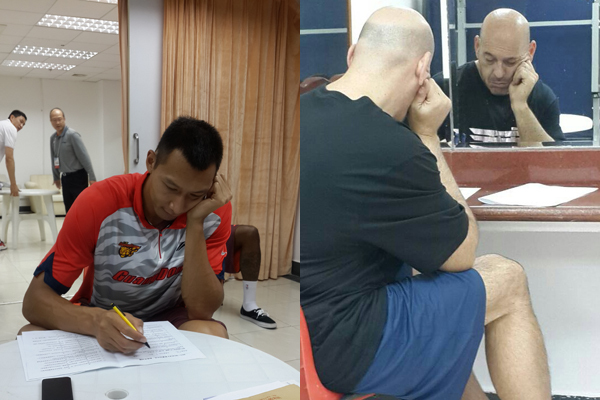 不愧是你！孔蒂不滿霍伊倫被吹犯規(guī)，憤怒質(zhì)疑裁判被出示黃牌