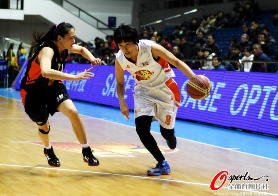 預定足壇年度最佳獨白？凱爾特人主帥發(fā)布會7分鐘連珠炮回應質疑地精殺手                                                                20