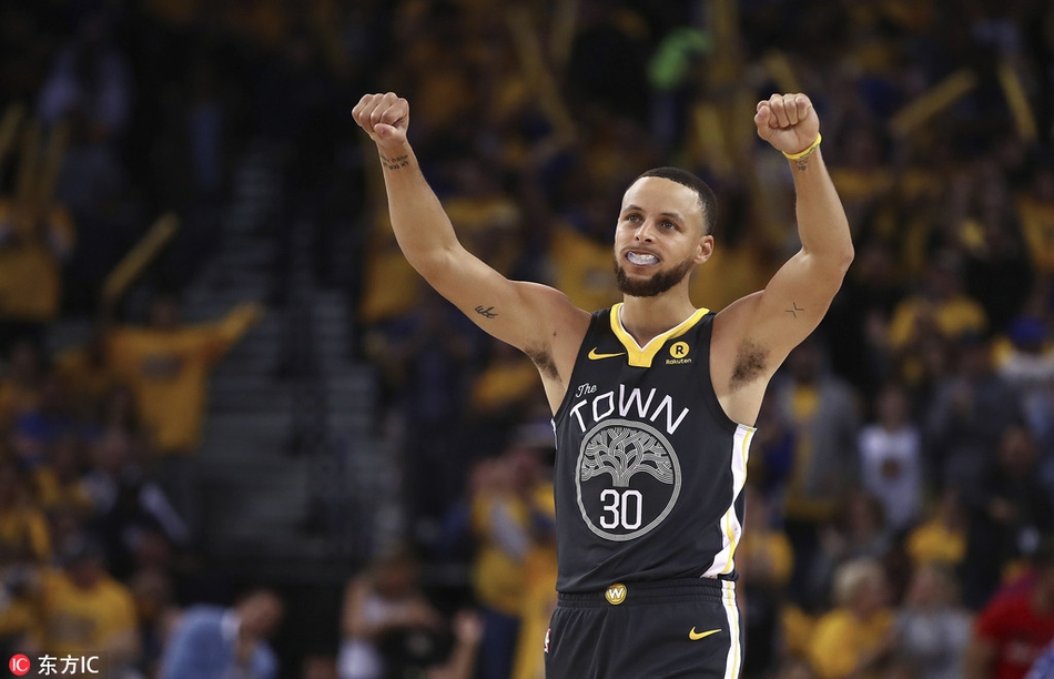 3換11！拓媒模擬：開拓者引進字母哥 送出小楊等5將+3首輪+3次輪