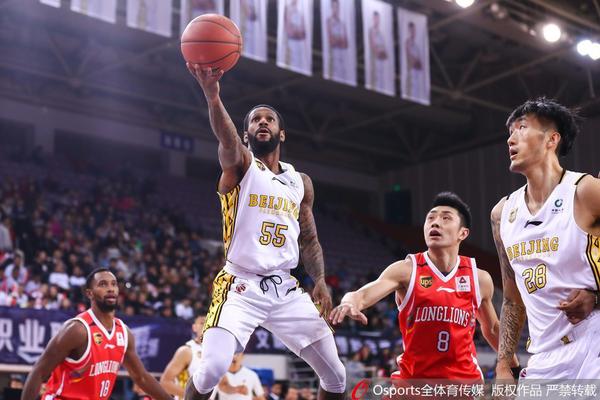 11月13勝2負！活塞主帥：對細節(jié)的極致投入是關鍵 堅持自身打法