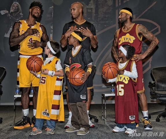 對陣老東家！庫尼亞一拿球就被狼隊球迷狂噓