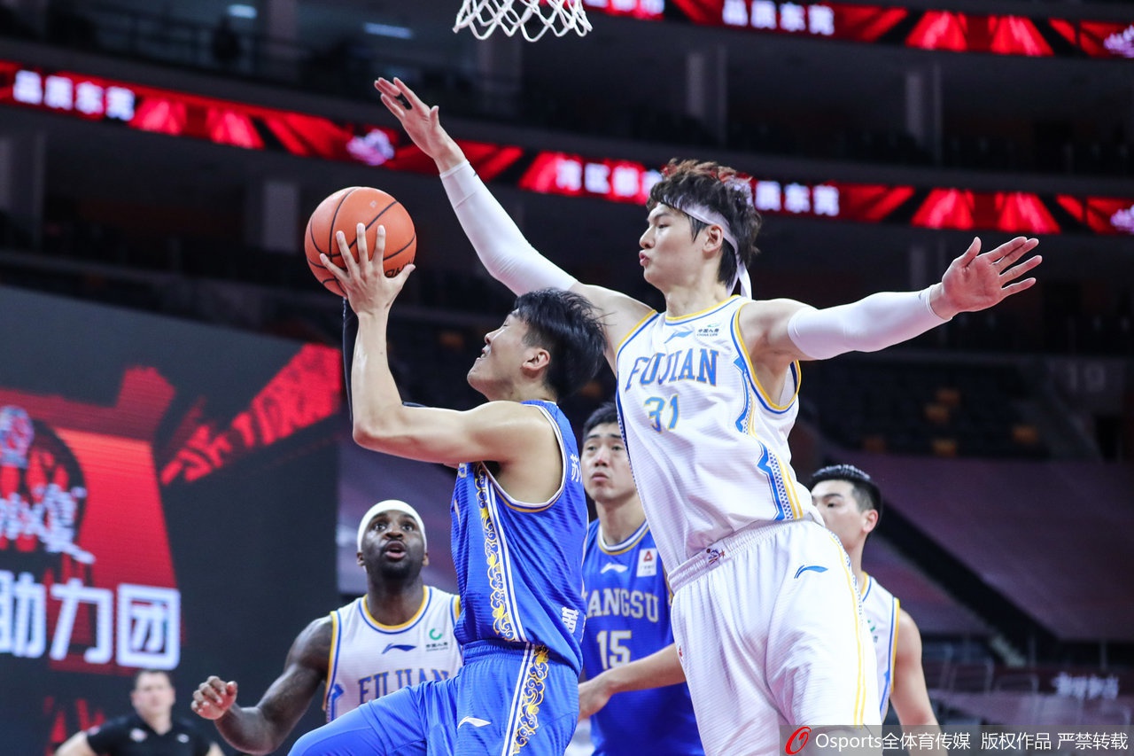 羅馬諾：曼城已正式報價雷斯，正商談是否將其回租至帕爾梅拉斯