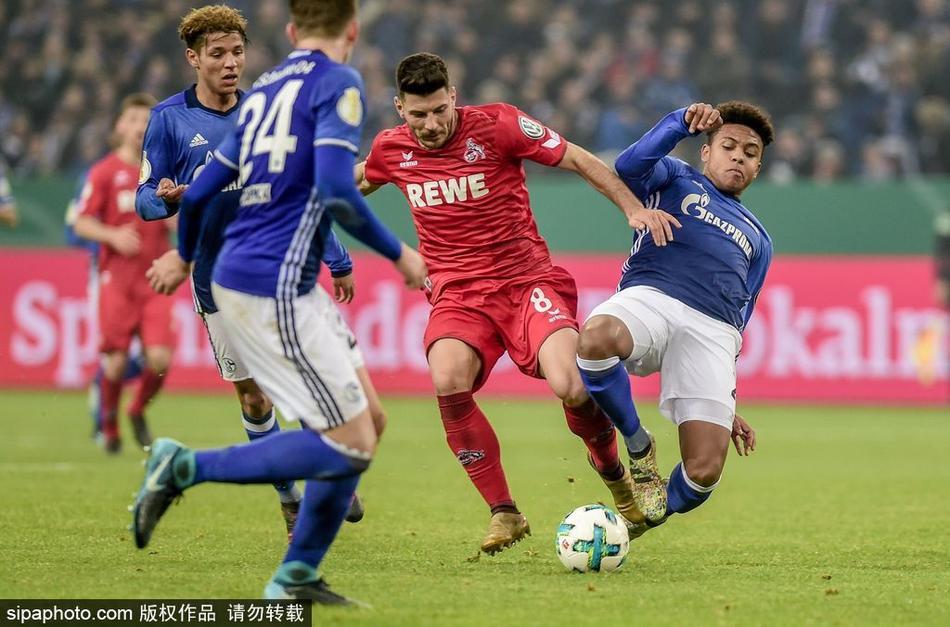 昔日羅馬太太團！托蒂前妻和德羅西前妻攜現(xiàn)任伴侶一起度假