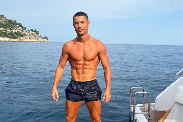 HWG！羅馬諾：27歲后衛(wèi)富安健洋自由身加盟阿賈克斯，簽約半年