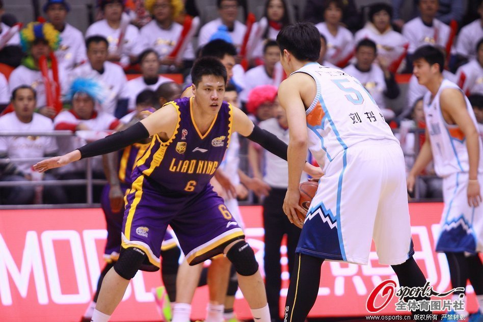 本賽季薪資前十球隊中，僅綠軍尼克斯湖人掘金目前戰(zhàn)績前十