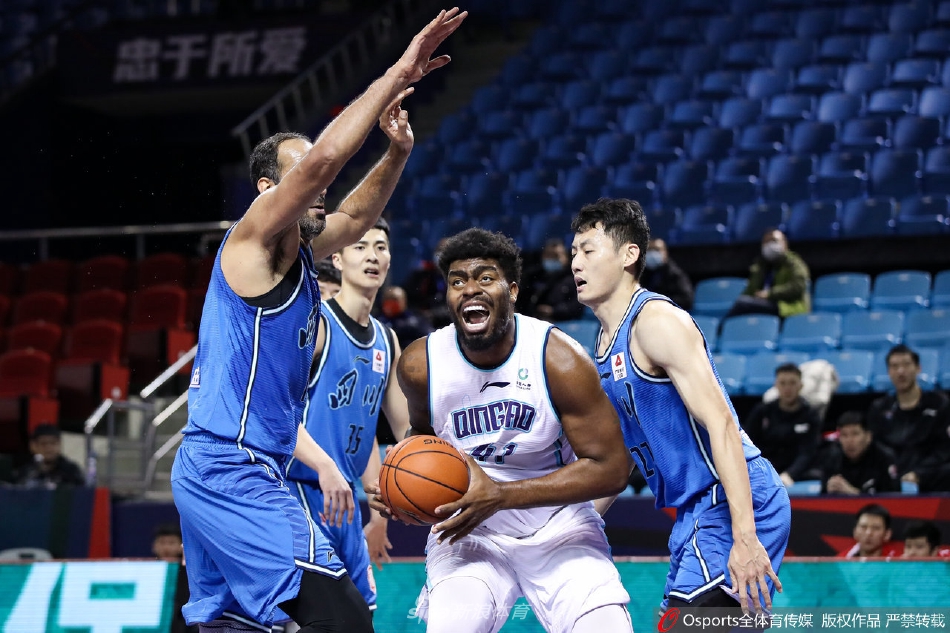 裁判官方解釋昨日庫茲馬爭議動作：吹罰正確，不是二運