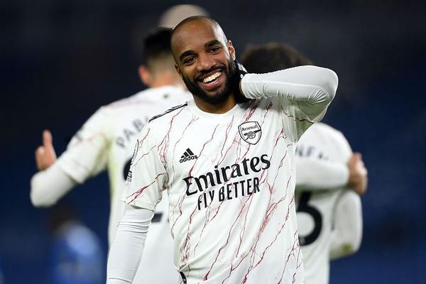 BearPanda《拳皇》不知火舞周年款 預(yù)計2026年12月販售