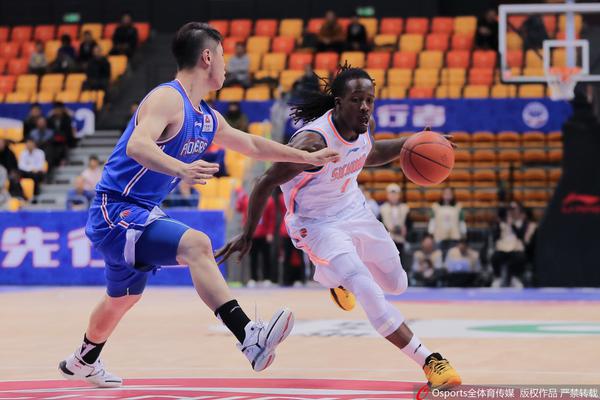 喜劇演員：馬赫雷斯應向C羅學習，后者在哪都有極高職業(yè)素養(yǎng)