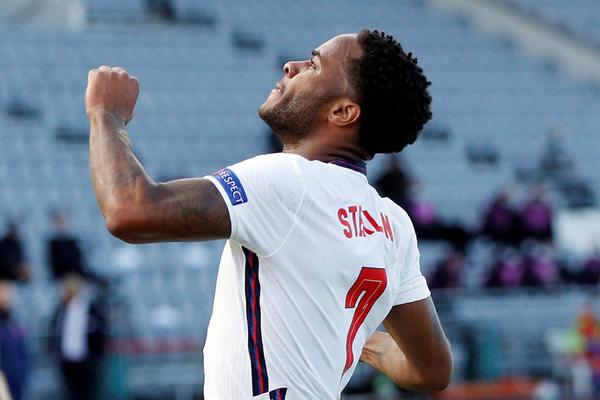 鮑威爾半場13分&引領攻擊波暴揍！熱火自媒體曬交易圖：謝謝快船