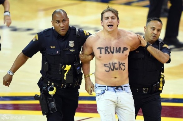 外線手感火熱！熱火上半場三分21中14 命中率比油漆區(qū)還高