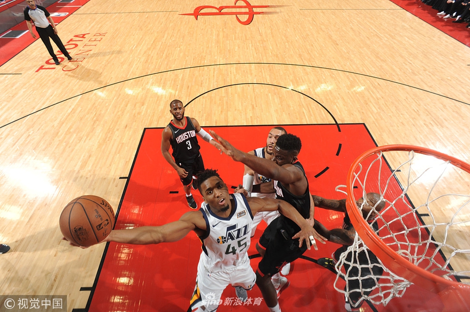 交手就有火花！上賽季歐冠，紅軍雙中衛(wèi)建功，利物浦3-1逆轉(zhuǎn)米蘭2025-07-23 19:03足球英超利物浦意甲AC米蘭歐冠