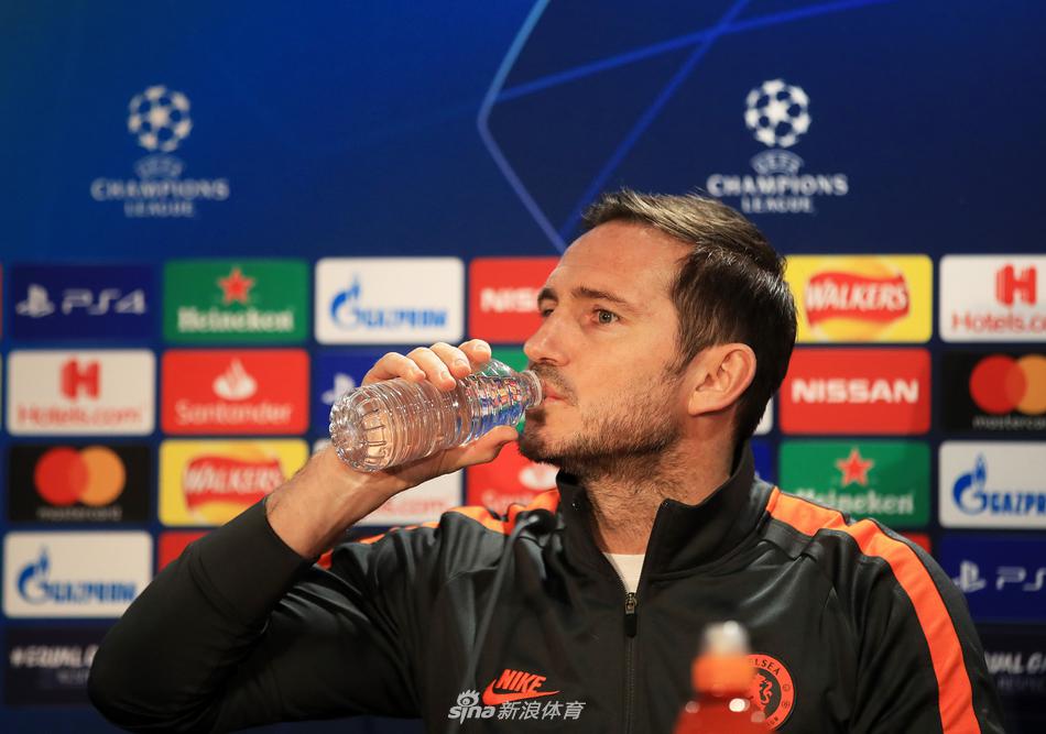 表現(xiàn)全面！字母哥半場9中6拿到13分4板3助1斷 正負值+11