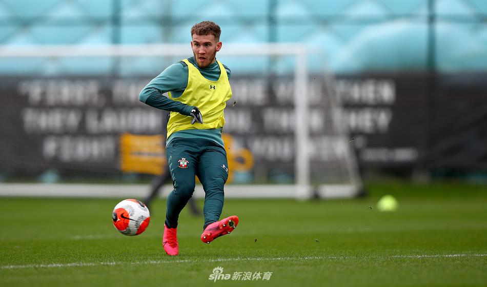 里斯·詹姆斯發(fā)文慶祝生日：26歲生日，感謝大家的愛