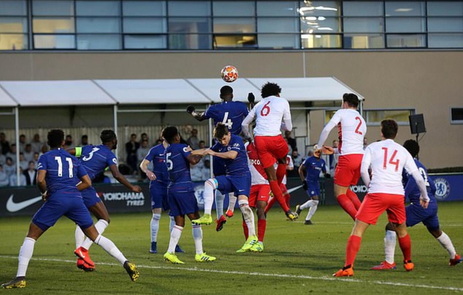 長傳助攻威爾遜破門！阿雷奧拉是本賽季英超首位送出助攻的門將