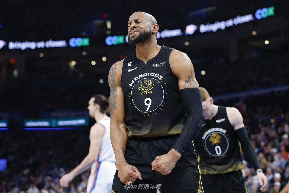 ??法國巨棍！戈貝爾抓下生涯第1萬個籃板！現(xiàn)役第5人！