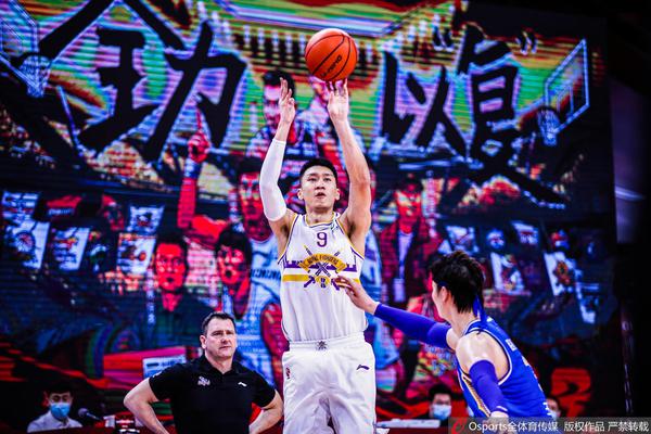 火藥味！追夢霍蘭德對抗后發(fā)生口角，隨后被隊友拉開