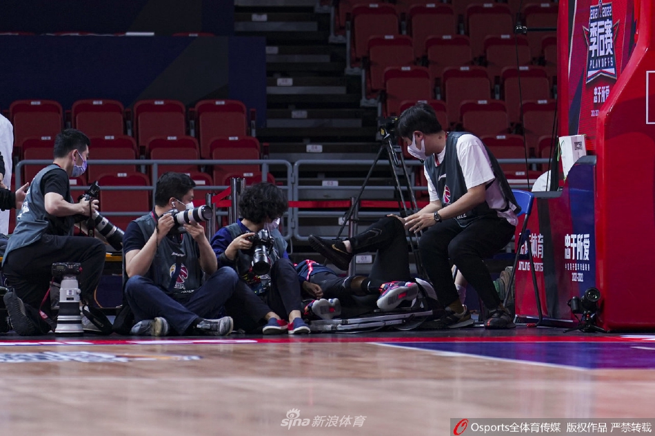 李寧狂喜！代言人&籃網(wǎng)新秀杰明飚中打板三分 籃網(wǎng)領先魔術2分