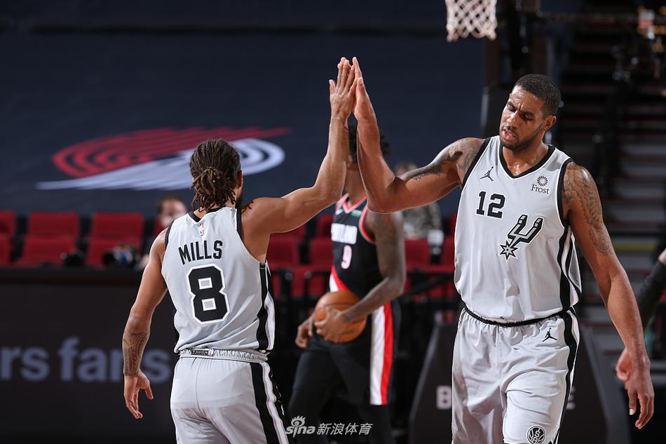 BearPanda《拳皇》不知火舞周年款 預(yù)計2026年12月販售