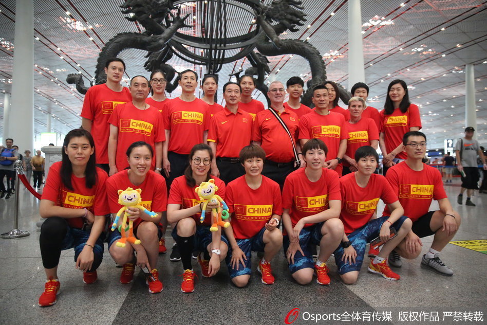 英超榜首榜尾之戰(zhàn)，阿森納對陣狼隊已經(jīng)8連勝，其中6場零封