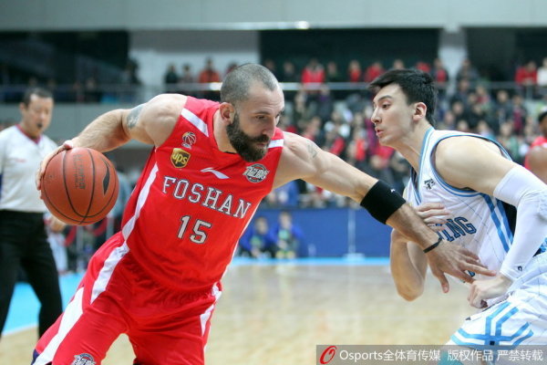 時隔20年重回老東家！官方：41歲蒂亞戈·席爾瓦自由身加盟波爾圖