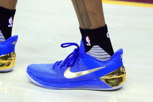 [流言板]狀態(tài)低迷！克勒貝爾全場4中1，三分3中0，得到2分4籃板1助攻