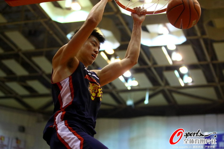 真盡力了！字母哥22中15高效空砍34分10板5助 罰球7中2慘淡