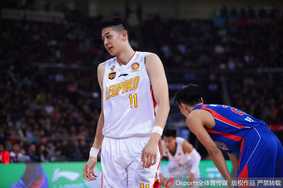 浪費良機！B費長傳，達洛特單刀機會射門被撲