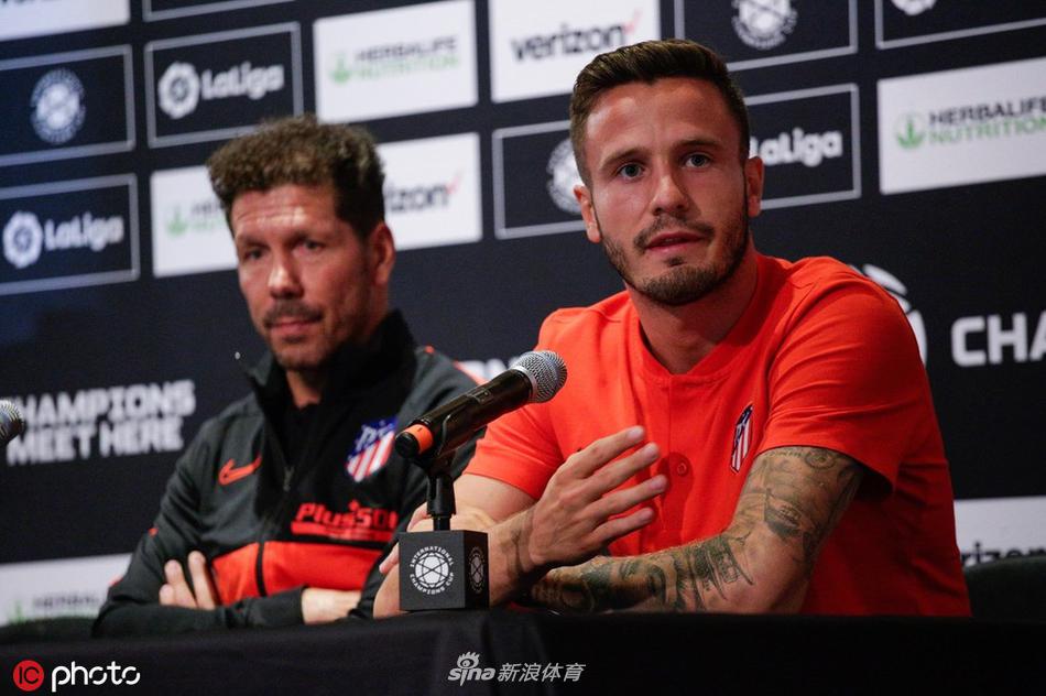 浪費良機！B費長傳，達洛特單刀機會射門被撲