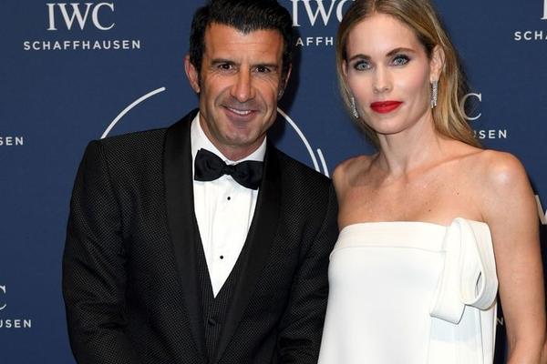 新秀配合！19號秀特拉奧雷反擊騷氣背傳 27號秀沃爾夫要扣被犯規(guī)