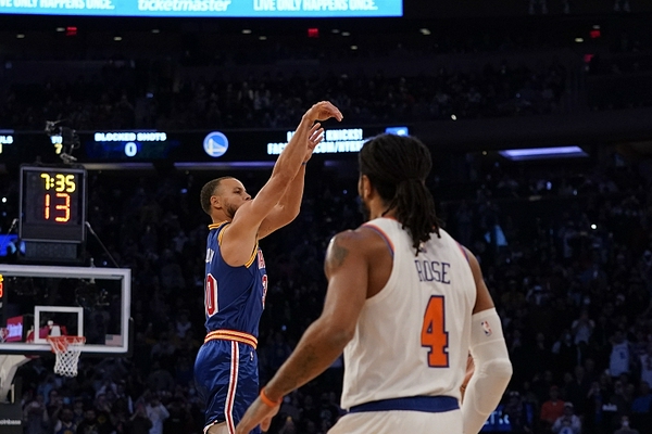 [流言板]沖刺全明星！活塞主帥夸贊坎寧安表現(xiàn)：他把我們扛在肩上