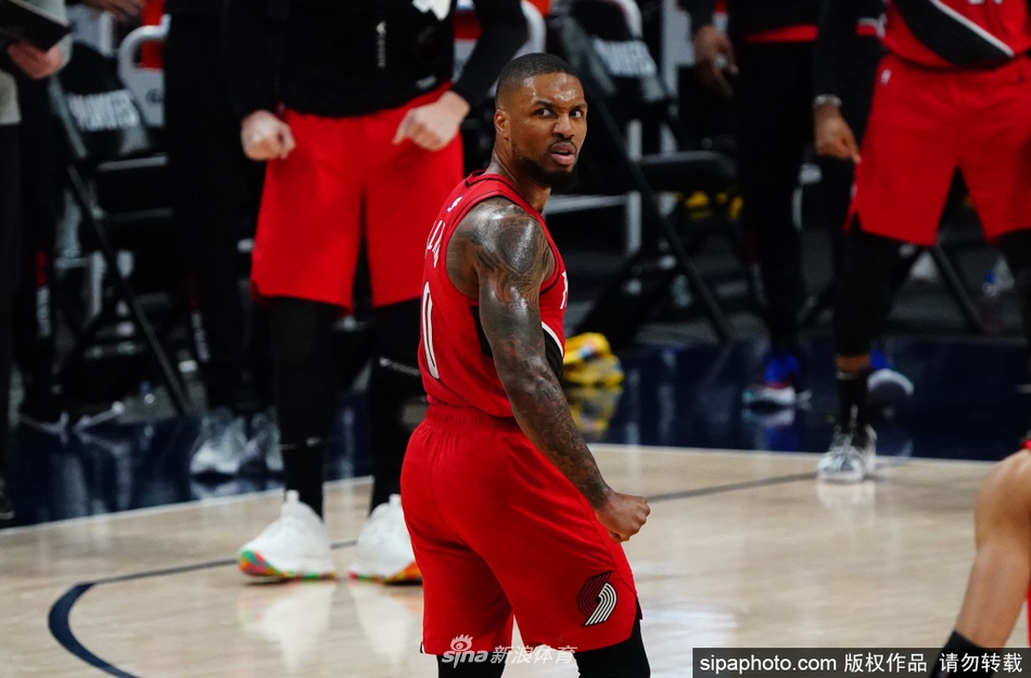 2025年12月31日 07:20:57懂球帝                 英超第19輪的一場較量中，阿斯頓維拉客場遭遇慘敗，1-4不敵阿森納。此前阿斯頓維拉已經(jīng)在各項賽事當中取得了11連勝，這也