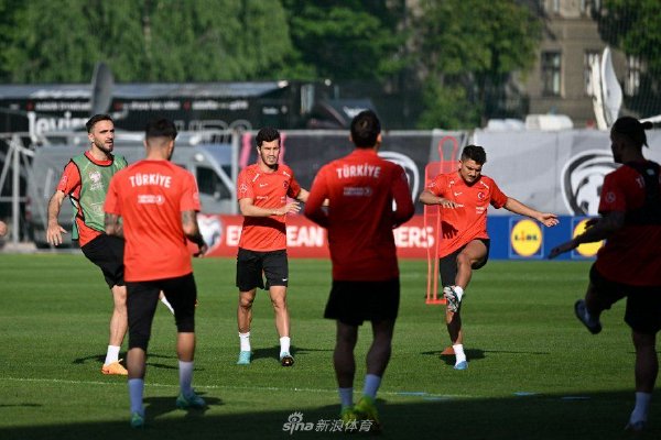 馬里被絕平主帥炮轟FIFA：大賽前幾天還讓球員踢聯(lián)賽，結(jié)果傷了倆