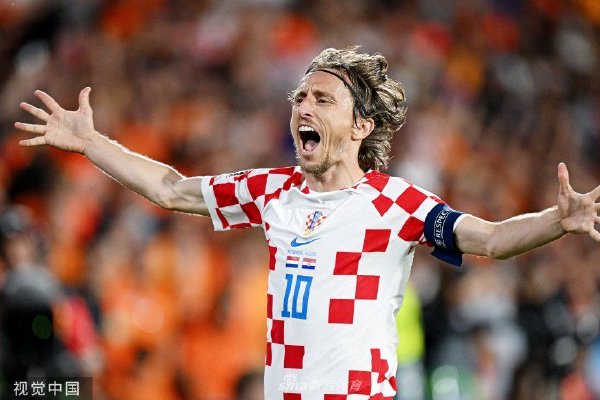 米蘭17分鐘2球落后！薩帕塔反擊中破門，米蘭客場0