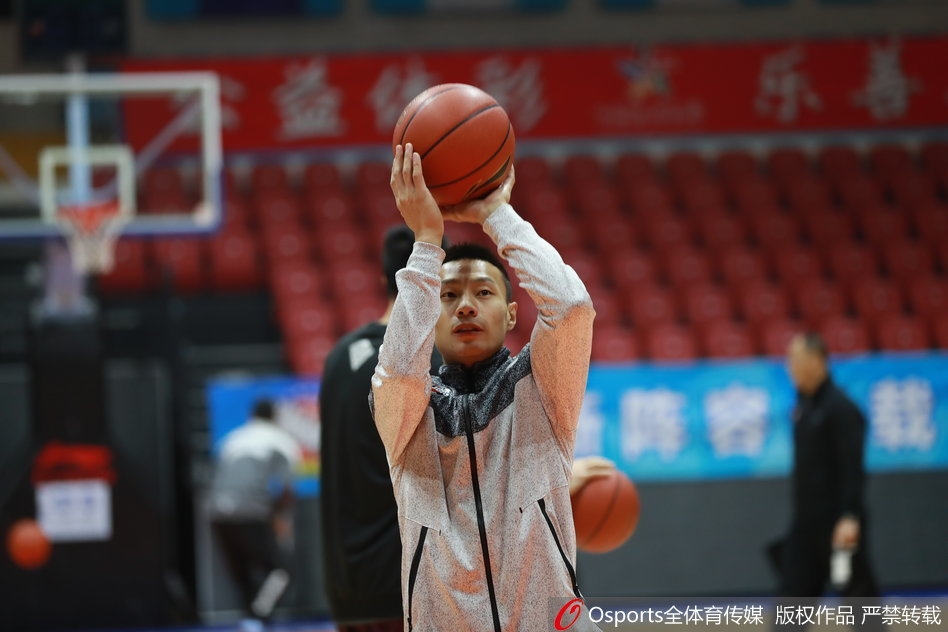 ESPN：羅納爾多旗下經紀公司簽下帕爾梅拉斯中場安德烈斯·佩雷拉